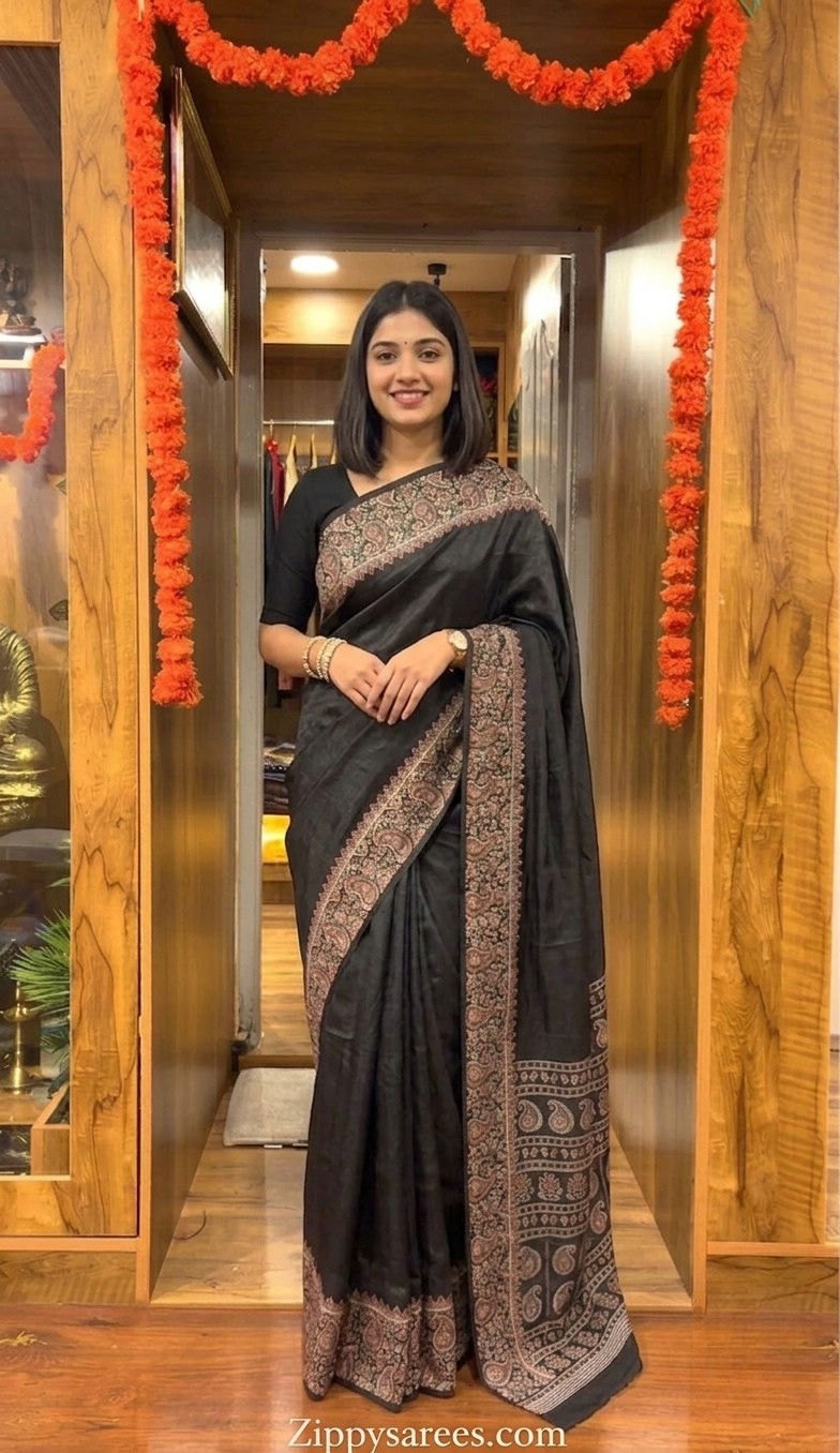 Zippy Tshirt Saree Black